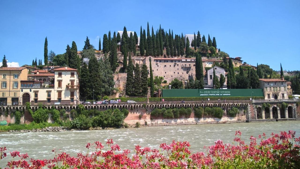 Lovely Casa Paola Villlafranca Centro Zimmer Rooms Villafranca di Verona Buitenkant foto